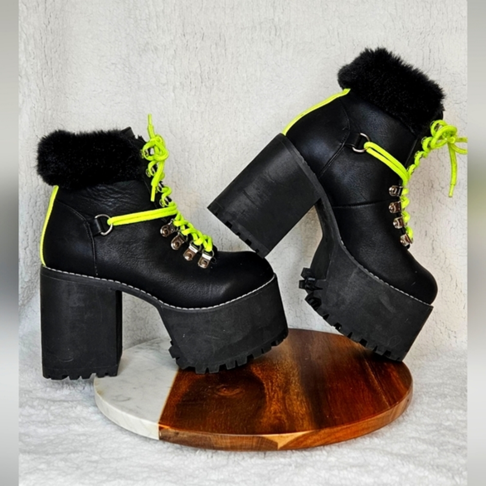 Poster Grl platform‎ boots womens 6 neon & black
